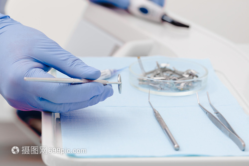 牙科器械 口腔医生的得力助手与日常口腔卫生用品